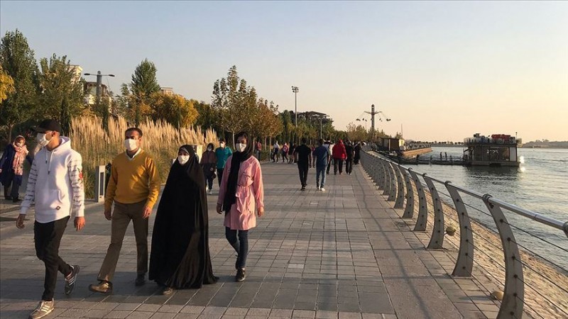 İran'da 25 eyalette Kovid-19 kısıtlamaları