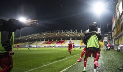 Karagümrük, Erzurumspor’u 5 golle geçti