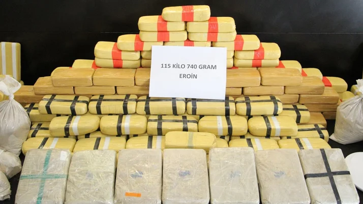 Antalya’da uyuşturucu tacirlerine büyük darbe: 115 kilo 740 gram eroin ele geçirildi