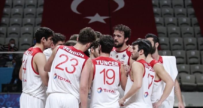 Türkiye A Milli Erkek Basketbol Takımı, FIBA 2022 Avrupa Şampiyonası elemelerinde Hırvatistan’ı 84-78 yendi