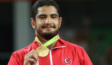 Milli güreşçi Taha Akgül, spor müşavirliğine atandı