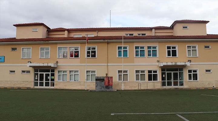 Zonguldak’ta koronavirüs vakaları görülen okulda eğitime ara