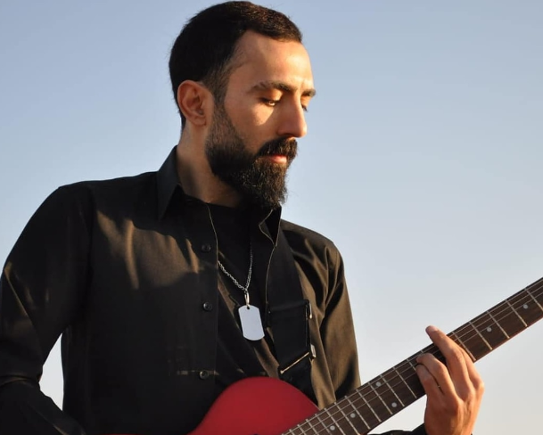Türk Rock Müzik Sanatçısı ve Söz yazarı Ümit Fazıl Geleri