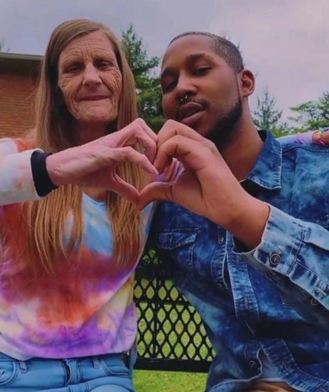 Sosyal Medya’da Aralarındaki Yaş Farkıyla Gündem Olan Çift Bebek İstiyor!